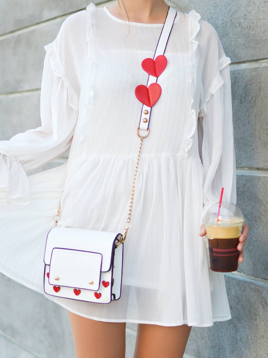 Open shoulders dress